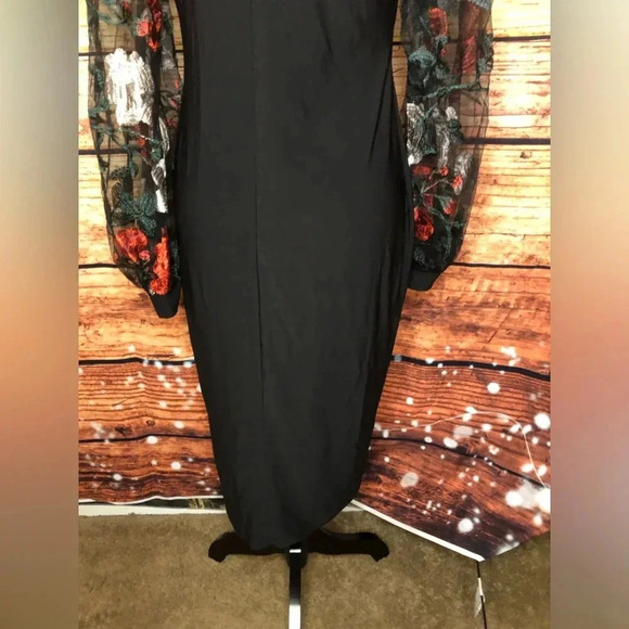 Embroidered Floral Puff Sleeve Dress - Picture 9 of 15